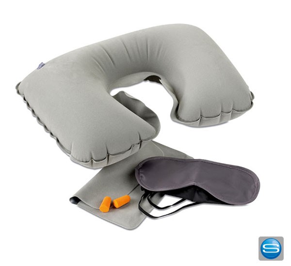 Reiseset mit Nackenkissen Schlafmaske und Ohrstöpseln mit Ihrem Logo bedrucken