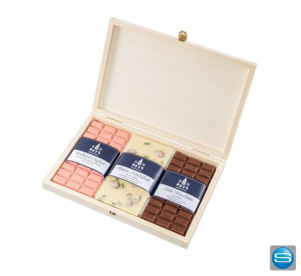 Schokoladen-Trio in der Holzkiste als Werbeartikel