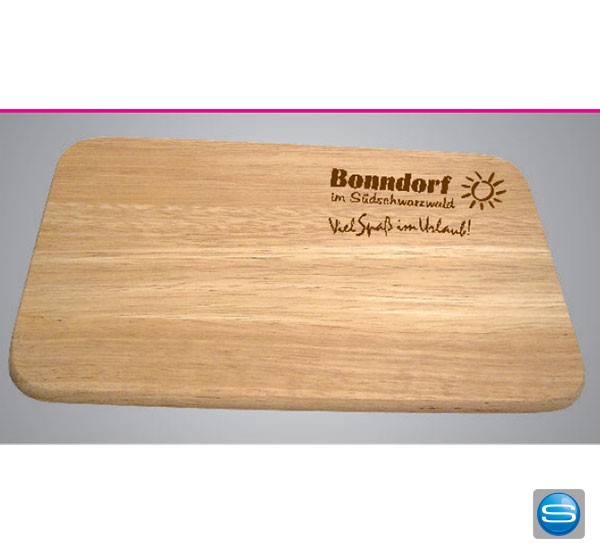 Frühstücksbrettchen aus Holz mit Logo