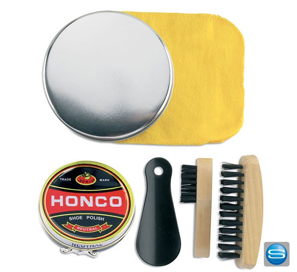 Schuhputzset in schicker Metalldose als praktischer Helfer