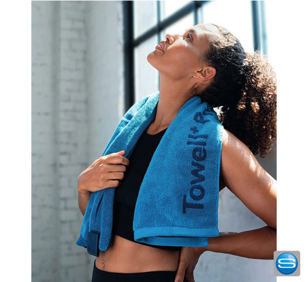 STRYVE Multifunktionales Sporthandtuch mit individuellem Logo