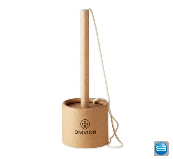 Stifthalter aus Papier mit Kugelschreiber als Kundengeschenk