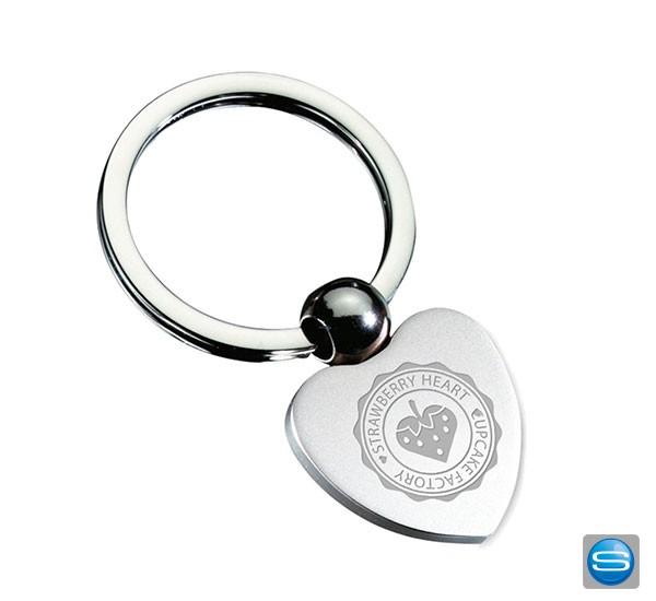 Edler Metallschlüsselanhänger in Herzform mit Ihrem Logo bedruckt