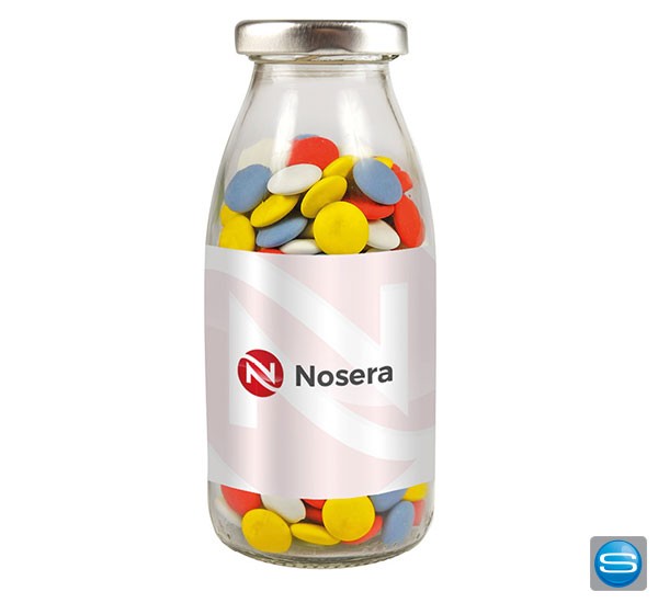 Bunte Schokolinsen in der Flasche mit eigenem Etikett